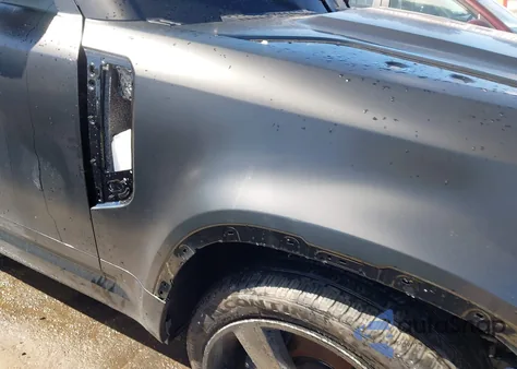 2025 Land Rover Defender 130 P400 X-Dynamic Se z USA, uszkodzony, nr VIN SALE2FEU4S2410234